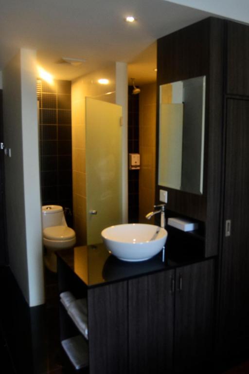 Zotel Business & Leisure Hotel كوشنج الغرفة الصورة