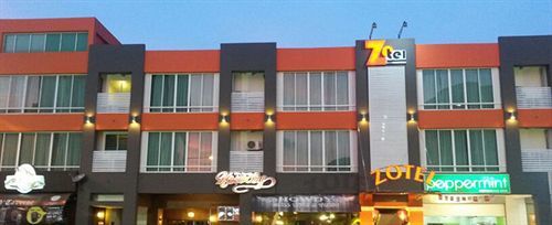 Zotel Business & Leisure Hotel كوشنج المظهر الخارجي الصورة